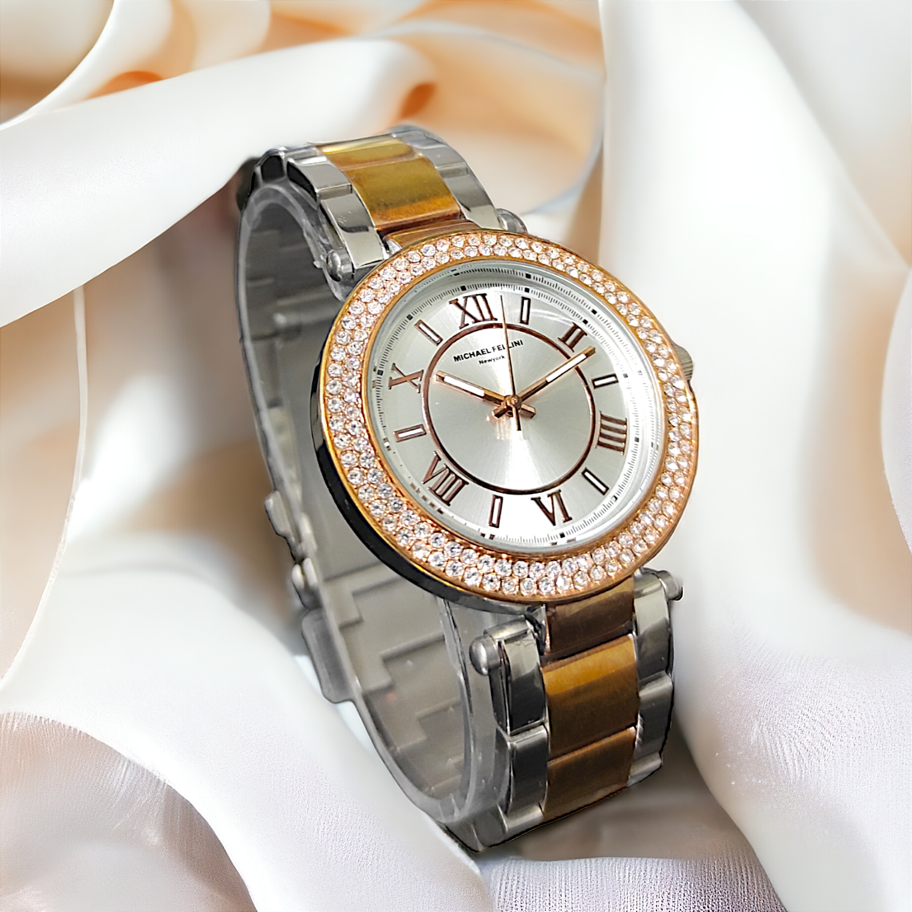 Michael Fellini , İthal Bayan Çelik Saat