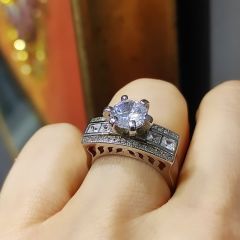 SWAROVSKİ TAŞLI TEK TAŞ ALTIN KAPLAMALI GÜMÜŞ YÜZÜK