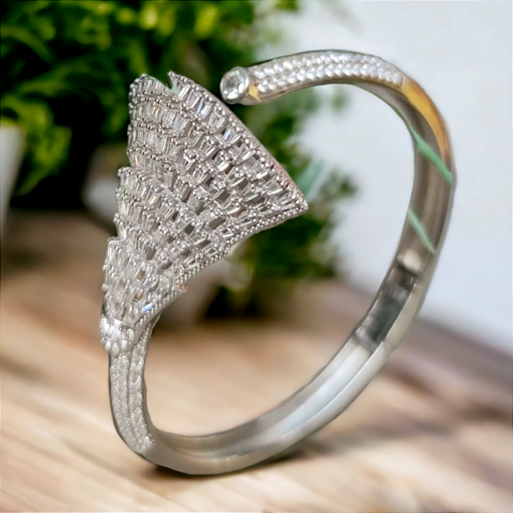 BAGETY TAŞLI TASARIM İTHAL ALTIN RODAJLI GÜMÜŞ BİLEZİK