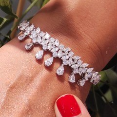 SWAROVSKİ TAŞLI ALTIN KAPLAMALI İTHAL GÜMÜŞ  BİLEKLİK