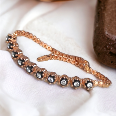 Elmas Montur, Altın kaplamalı Rose Gümüş Bileklik