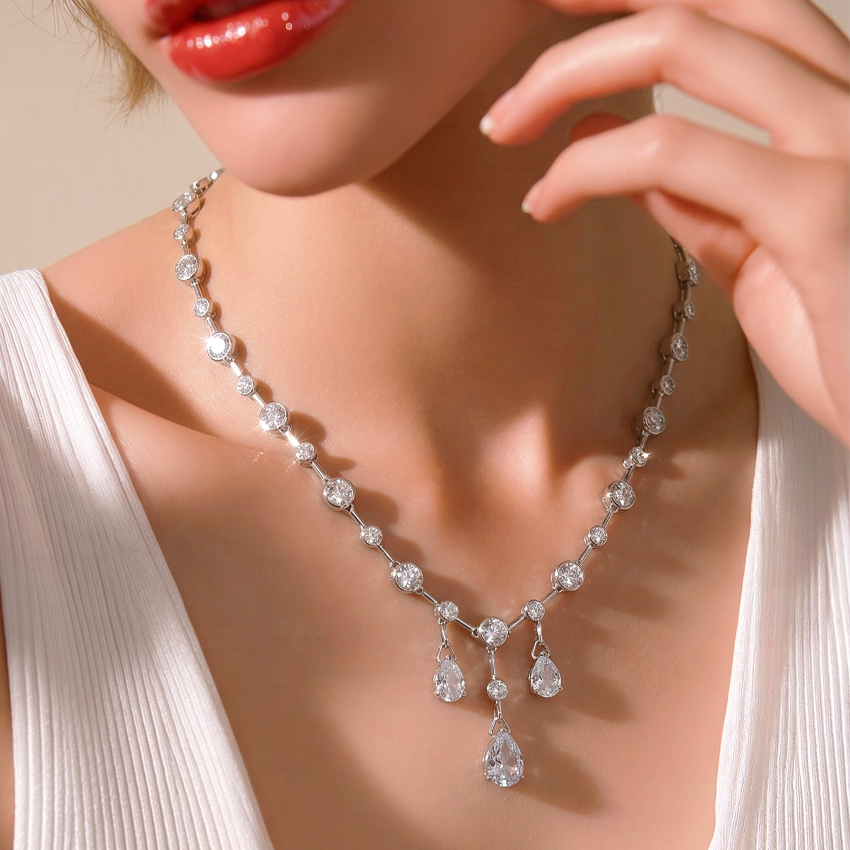 Swarovski Damla Taşlı Tek Tasarım İthal Gümüş Kolye