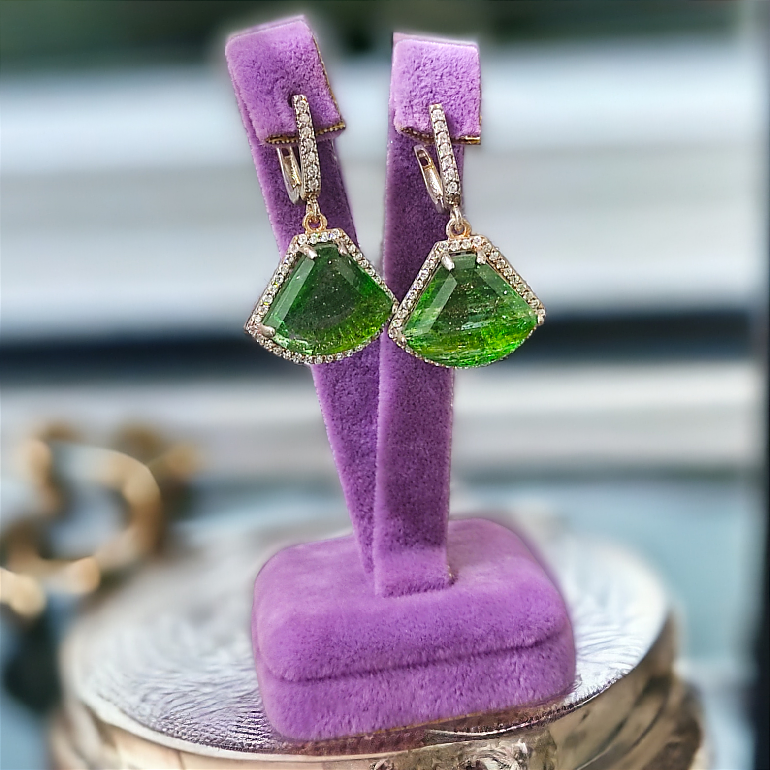 YILDIZ TAŞLI İTHAL TASARIM GÜMÜŞ KÜPE