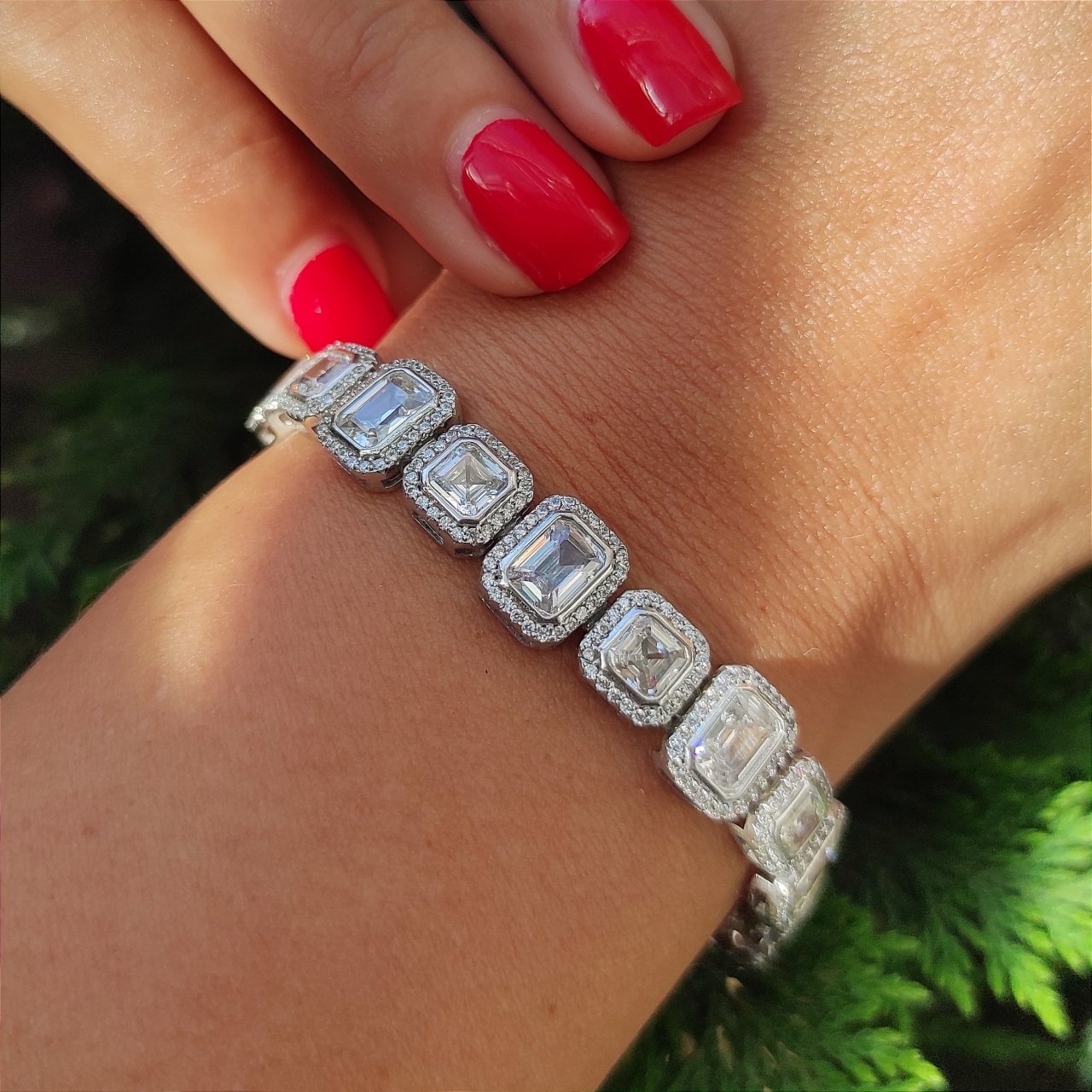 SWAROVSKİ TAŞLI ALTIN KAPLAMALI KALIN SUYOLU GÜMÜŞ BİLEKLİK