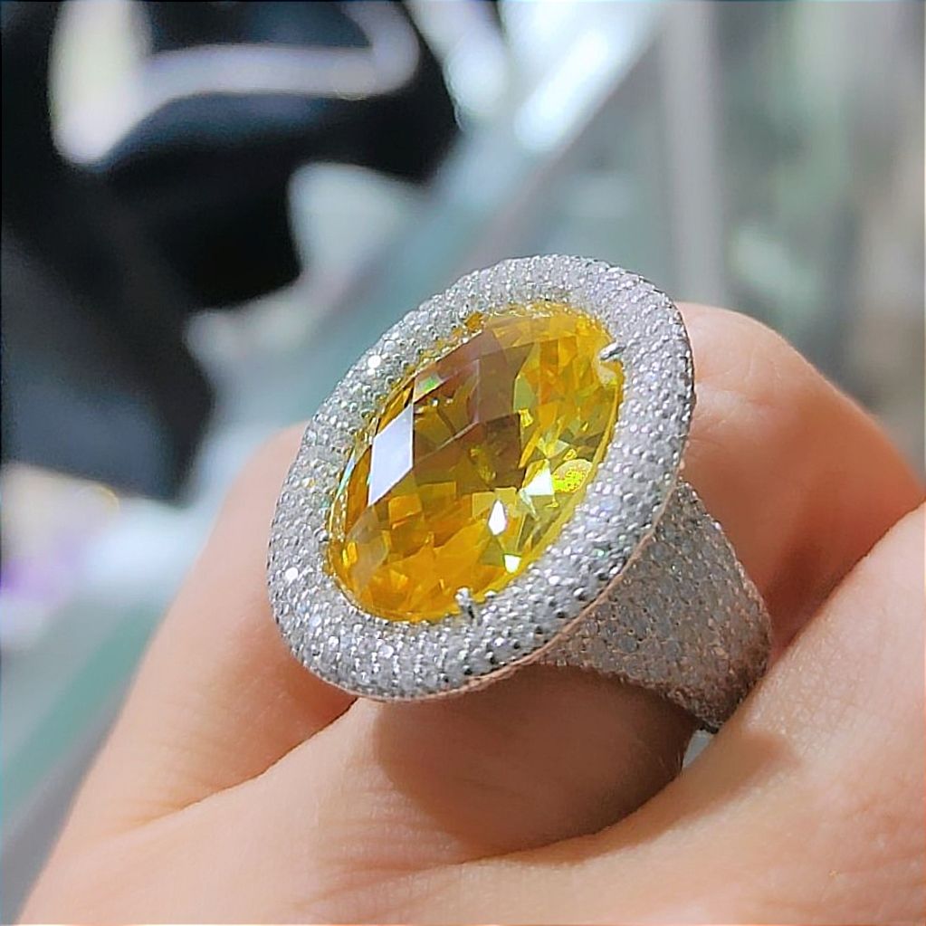 Sitrin Taşlı Altın kaplamalı İthal Gümüş Tasarım Yüzük