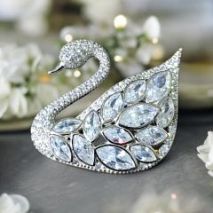 Swarovski Taşlı, Altın Kaplamalı İthal Gümüş Kuğu Broş