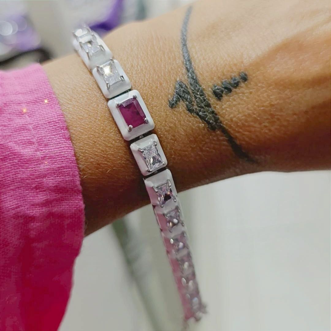 Yakut ve oniks Taşlı İthal Tasarım Gümüş Bileklik