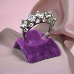 SWAROVSKİ TAŞLI, BEYAZ ALTIN KAPLAMALI 5 TAŞ YÜZÜK