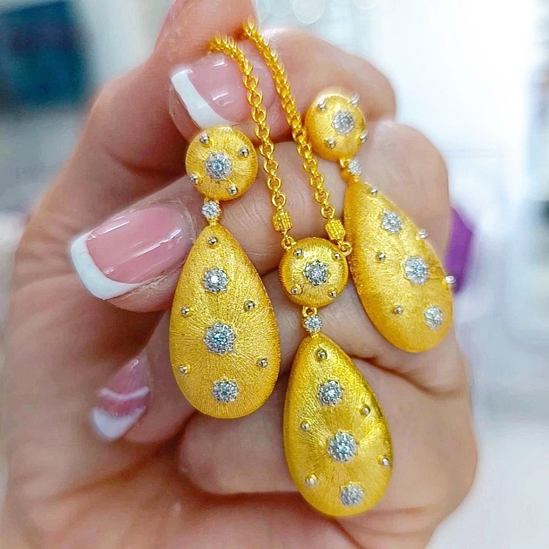 22 Ayar Altın kaplamalı Swarovski Taşlı Gümüş Set