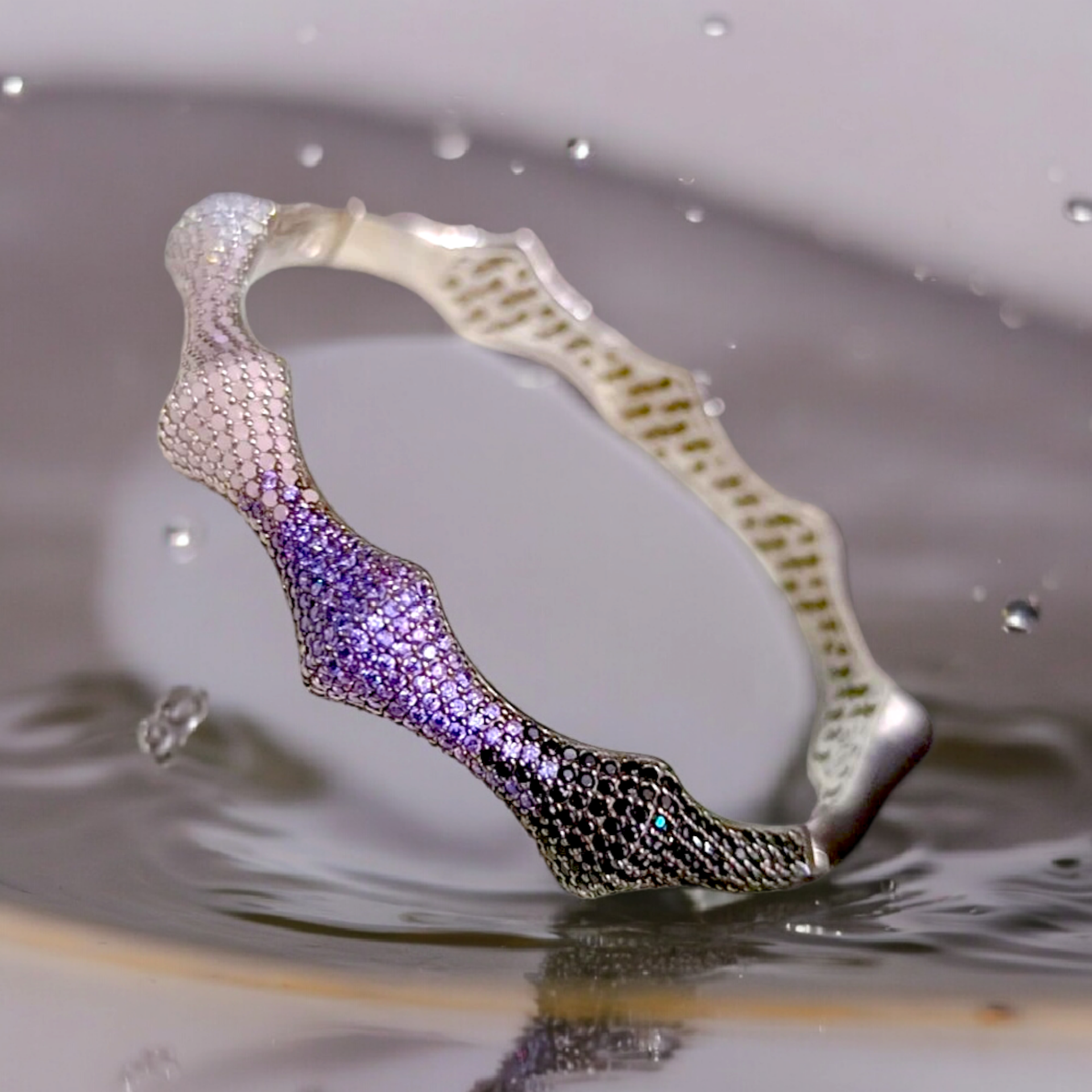 Swarovski renkli Taşlı İthal Altın kaplamalı Gümüş kelepçe Bilezik