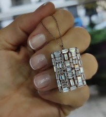 BAGETY TAŞLI GÜMÜŞ ÜZERİNE ROSE ALTIN KAPLAMALI KOLYE