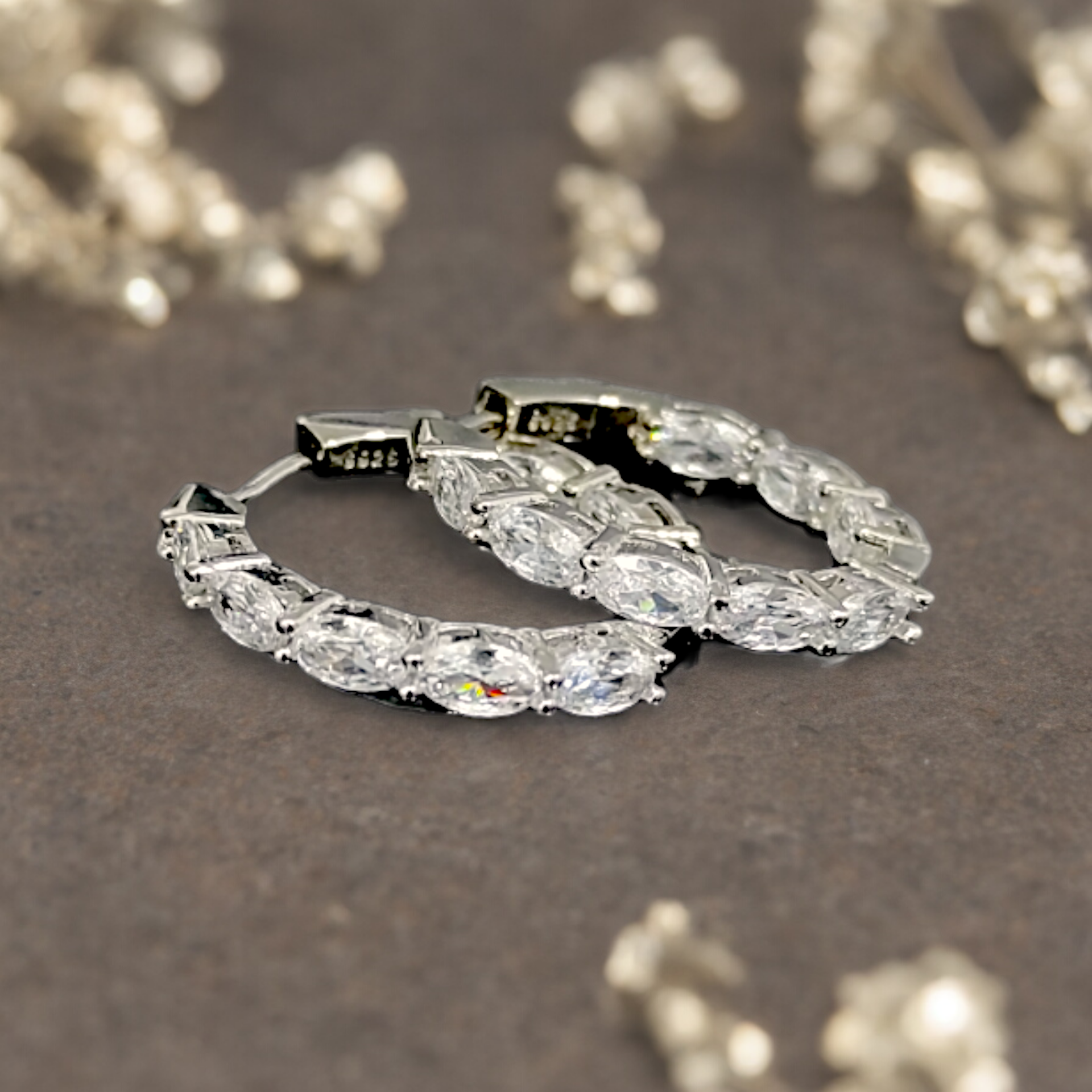 Swarovski oval Taşlı Altın Rodajlı Halka Küpe