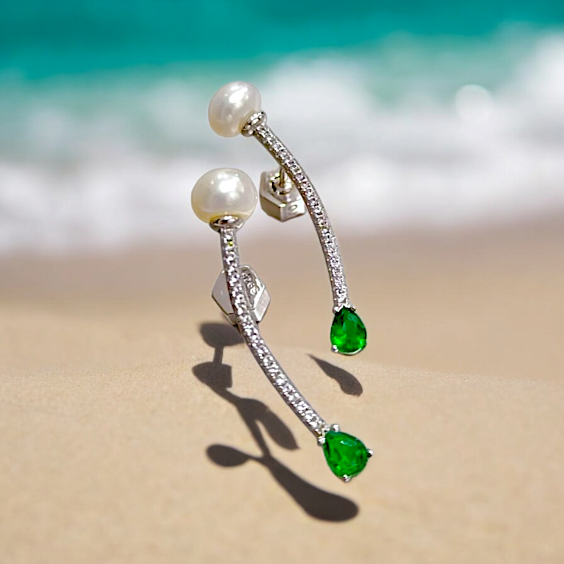 Hakiki inci ve Zümrüt Taşlı, Gümüş İthal Tasarım Küpe