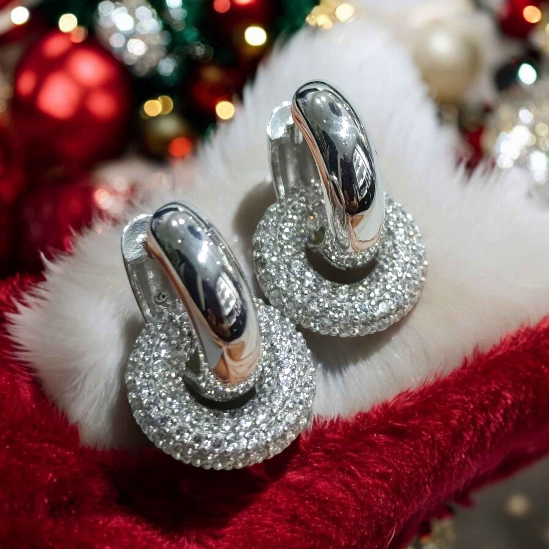 Swarovski Taşlı İthal Tasarım Halka Gümüş Küpe
