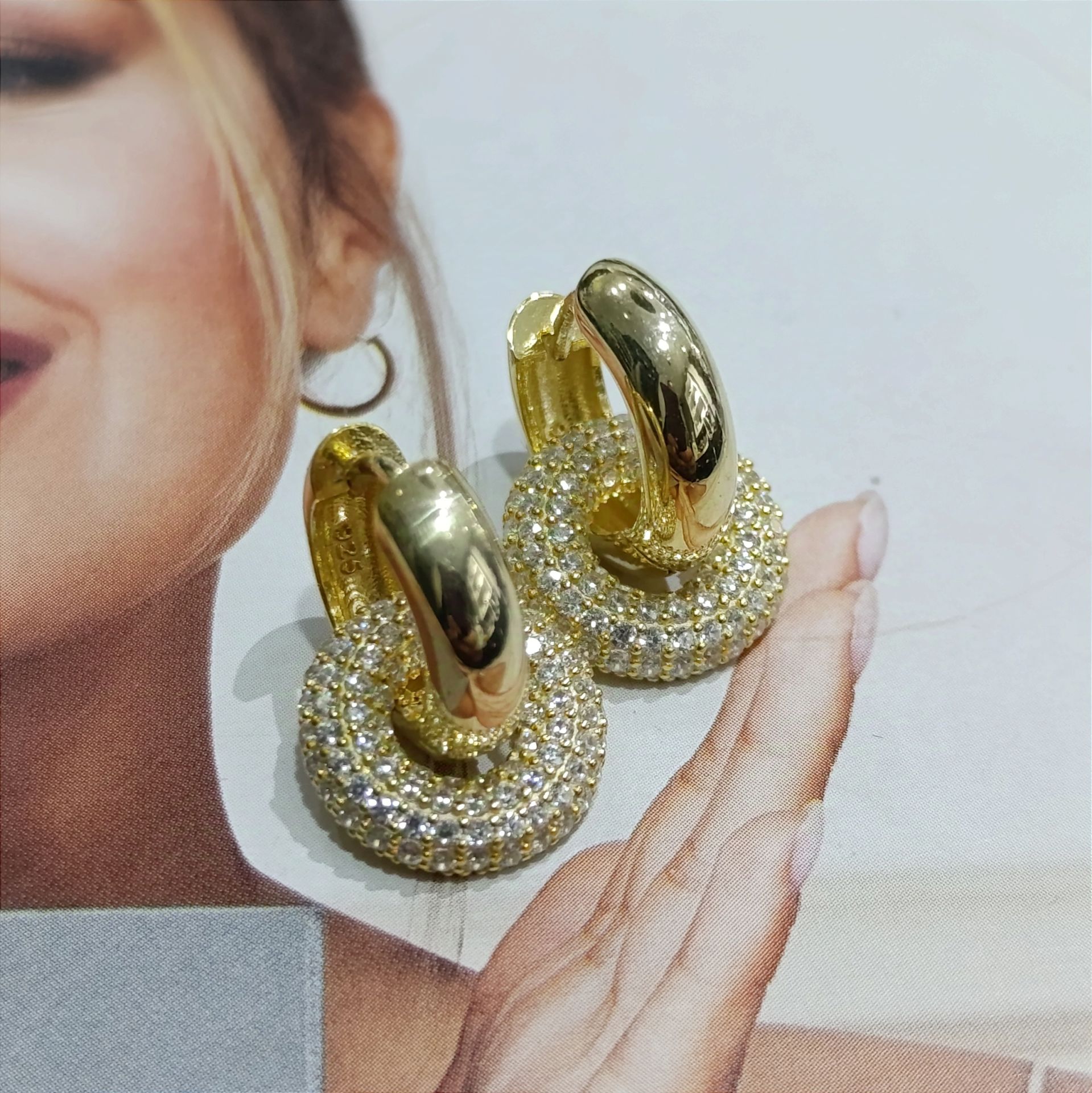 Swarovski Taşlı Gold İthal Gümüş Halka Küpe