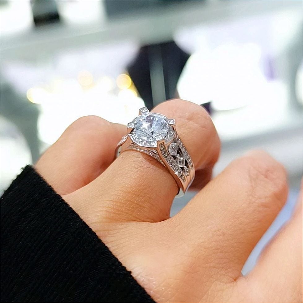 Swarovski Taşlı Altın Rodajlı İthal Tek Taş Gümüş Yüzük