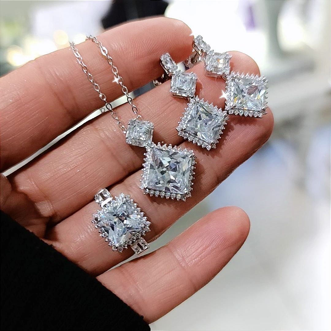 Swarovski Bagety Taşlı Altın Kaplamalı Gümüş Set