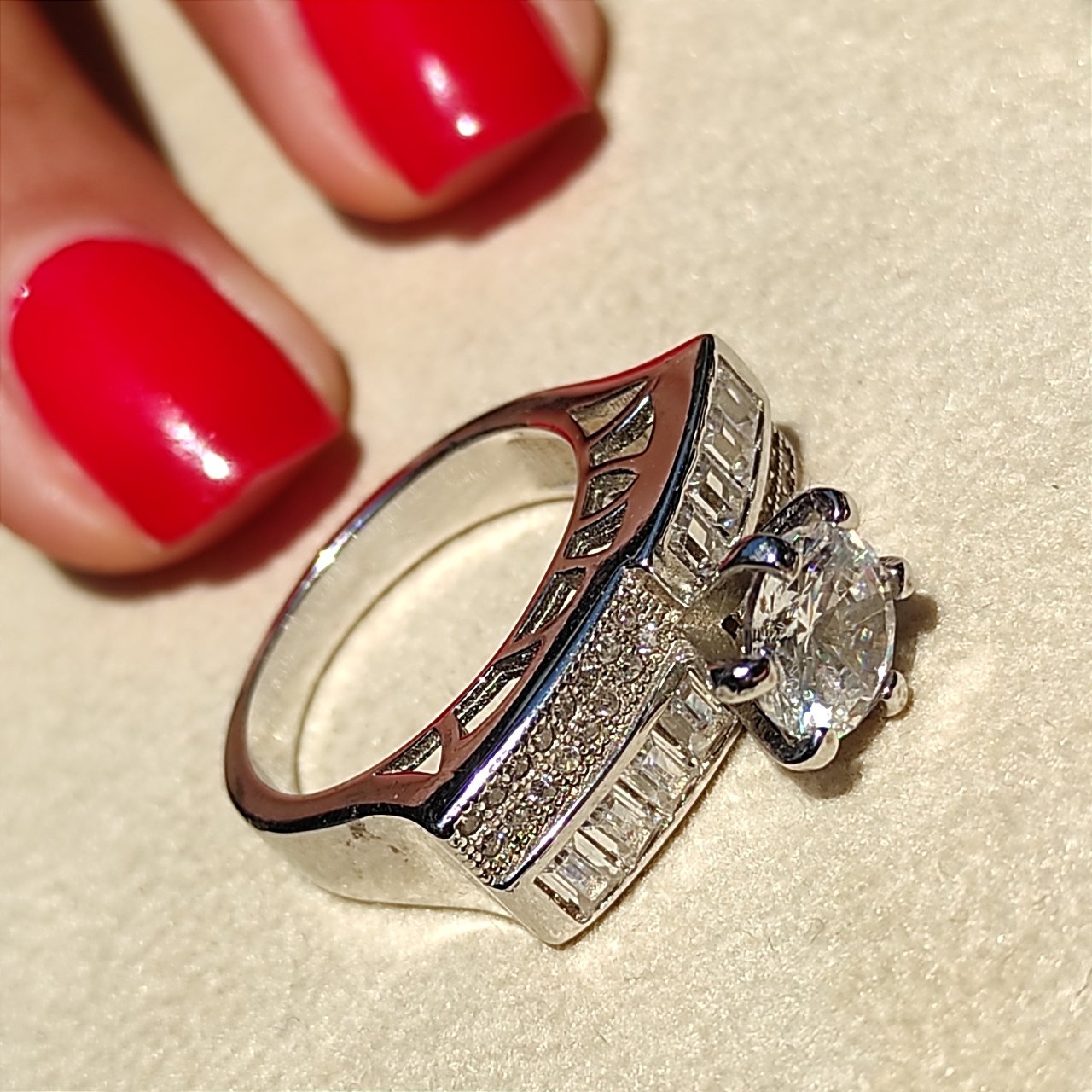 Swarovski Taşlı, Altın Kaplamalı Gümüş Tektaş yüzük