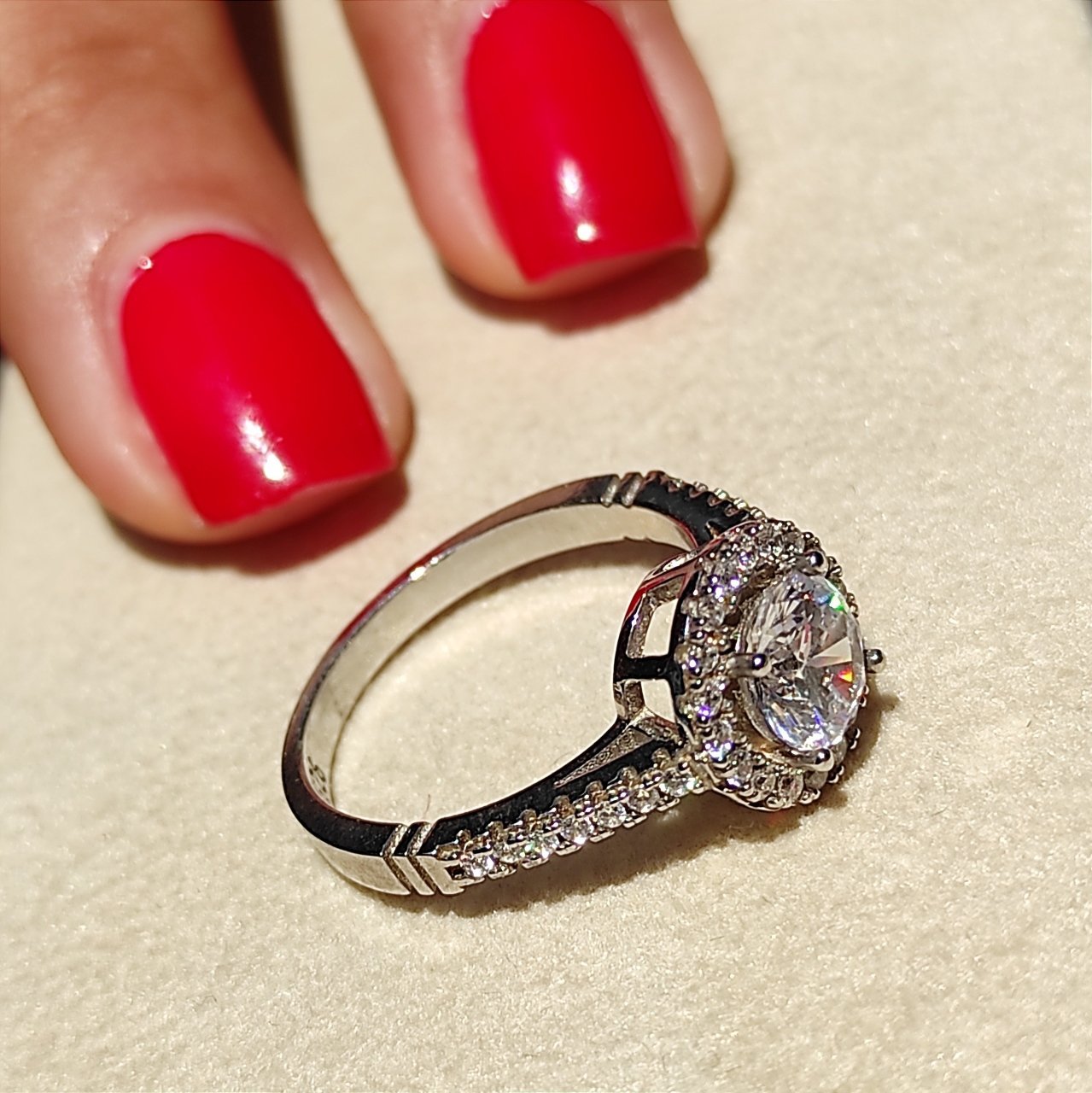 Swarovski Taşlı, Altın Kaplamalı Gümüş Tektaş Yüzük