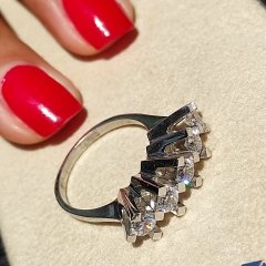 Swarovski Taşlı ve Altın Kaplamalı Gümüş 5 Taş Yüzük