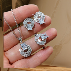 Swarovski Bagety Taşlı İthal Tasarım Gümüş Set