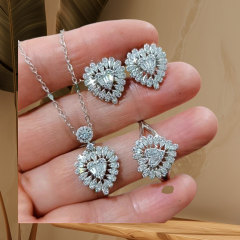 Swarovski Bagety Taşlı Kalp İthal Gümüş Set