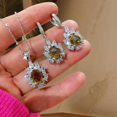 Zultanite Taşlı Altın Kaplamalı Gümüş Set