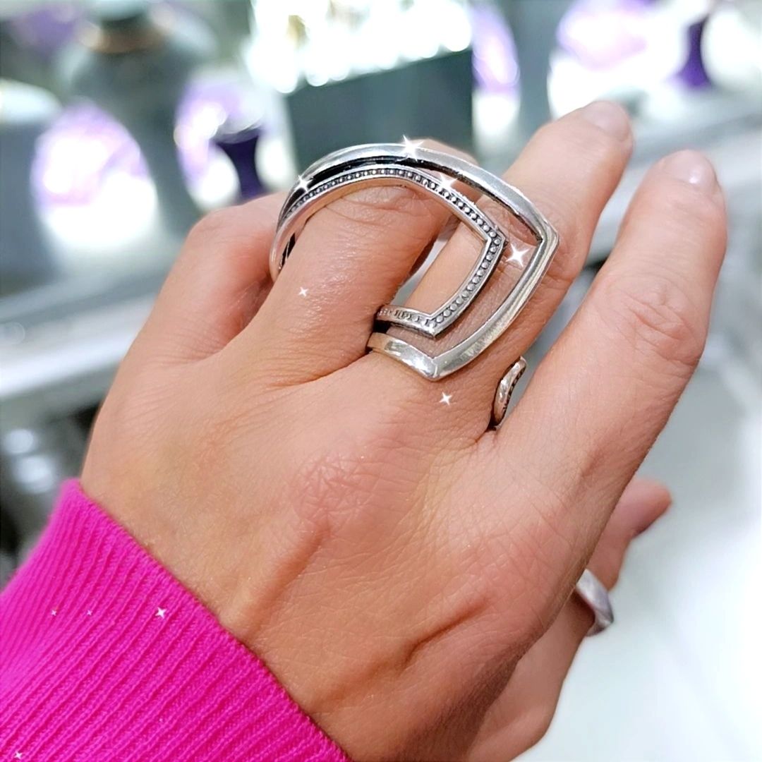 Tek Tasarım Otantik Ayarlamali Gümüş Yüzük