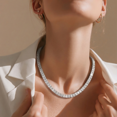 5 mm Swarowski Taşlı  Altın kaplamalı Kare Model Suyolu Gümüş Kolye