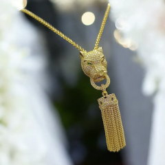 Bulgary Model Aslan Başlı Altın kaplama Gümüş Kolye