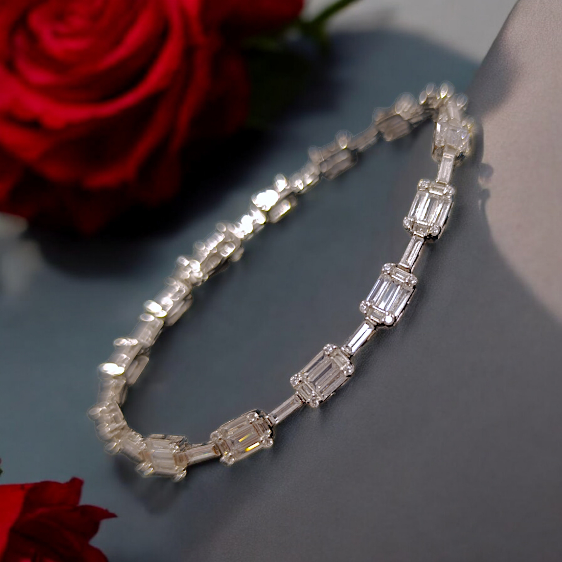 Mozanit Taşlı Bagety Kesim Altın kaplamalı Gümüş Bileklik