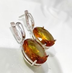 Zultanite Taşlı Renk Değiştiren  İthal Gümüş Küpe