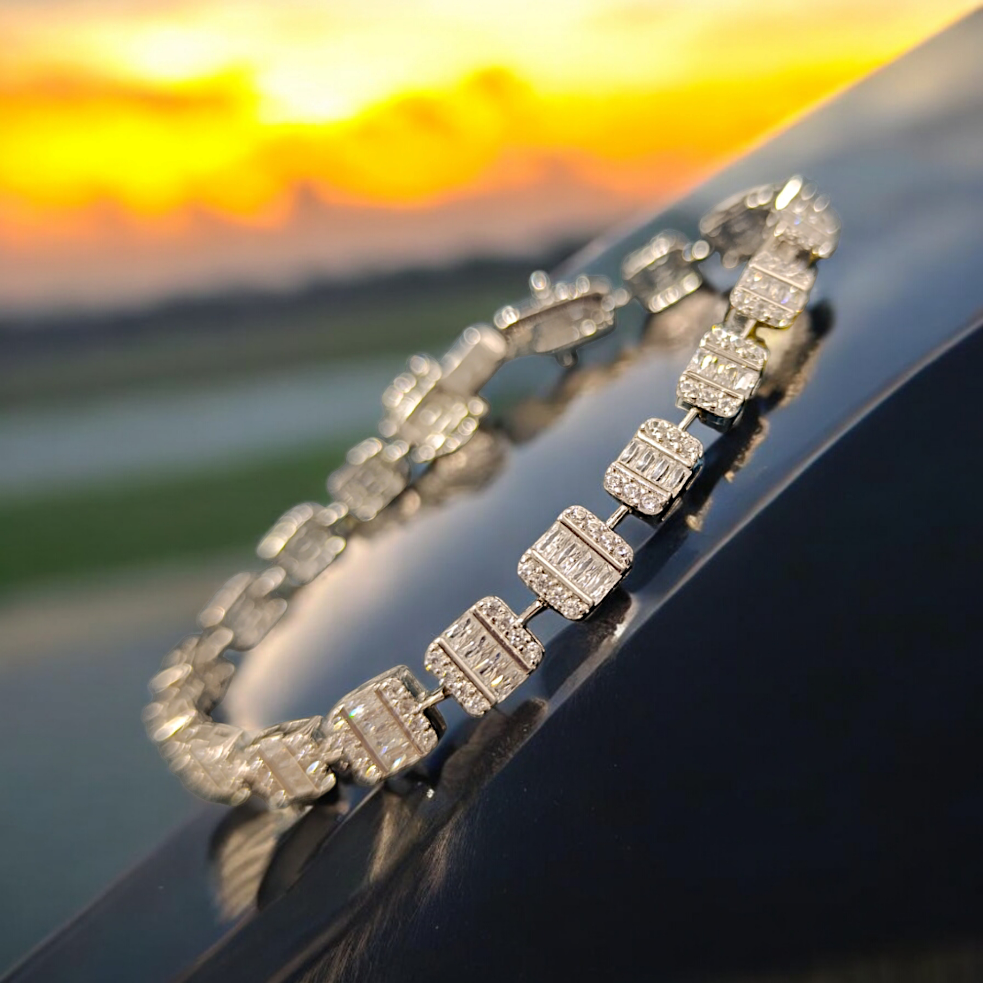 Swarovski Taşlı Baget Kesim Altın Rodajlı Gümüş Bileklik