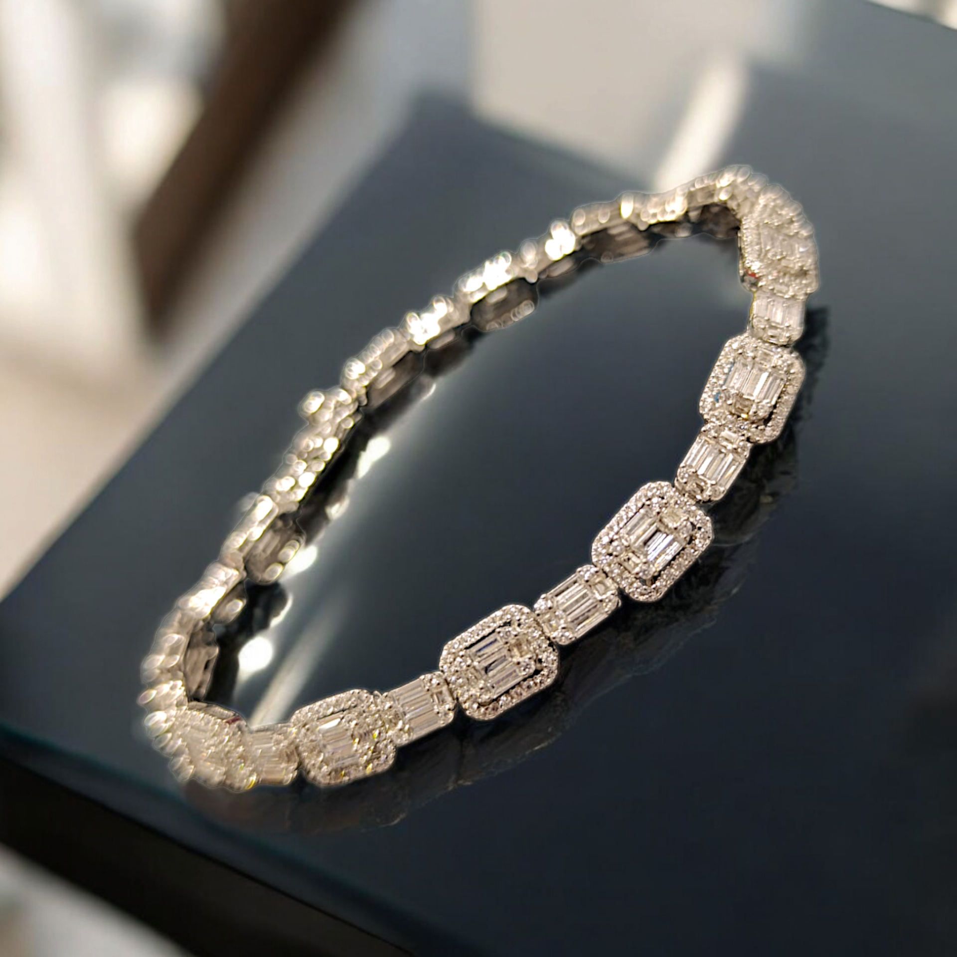 Bagety Kesim Altın Rodajlı Mozanit Taşlı Gümüş Bileklik