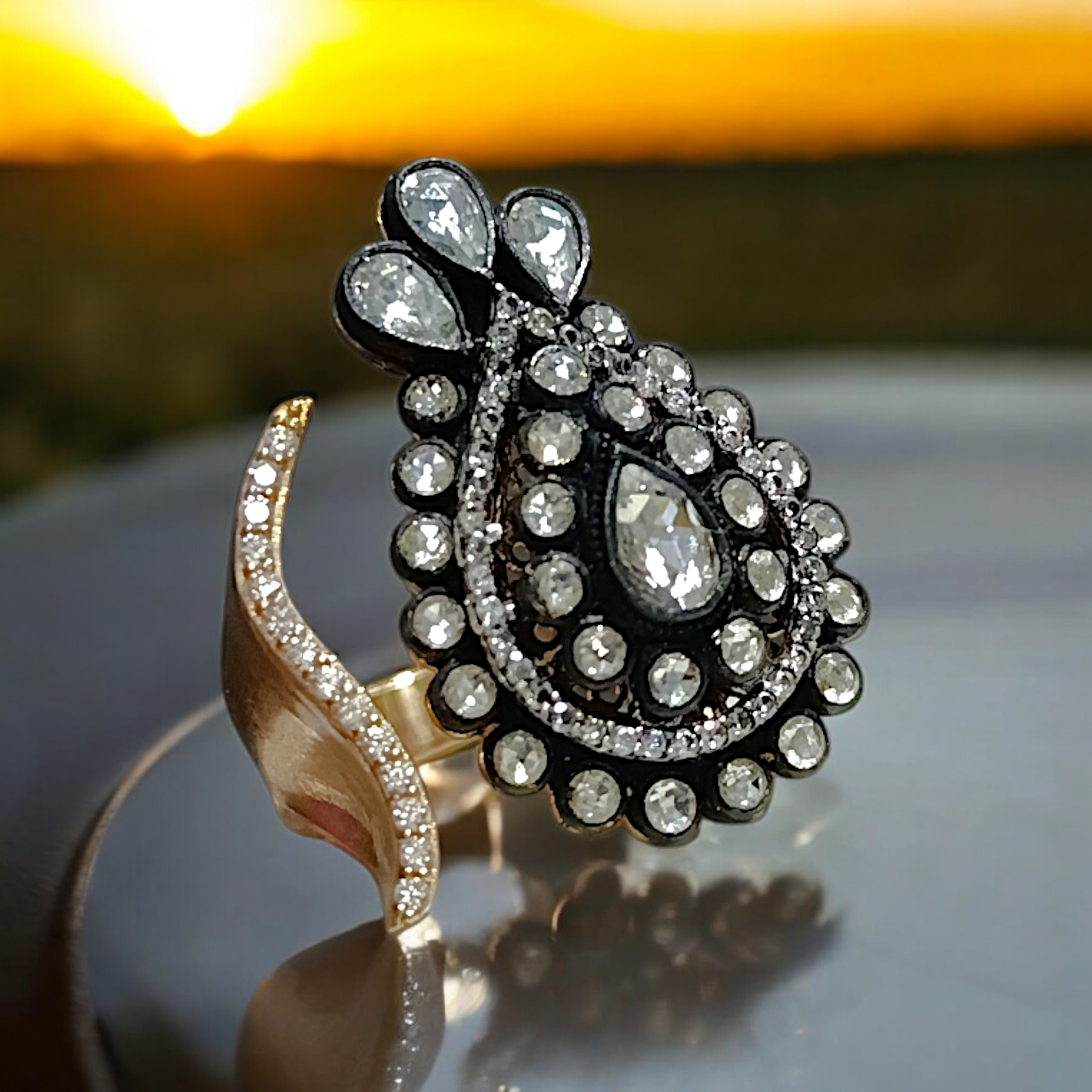 Elmas Montur, Altın Kaplamalı Damla Gümüş Yüzük