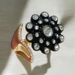 Elmas Montur, Altın Kaplamalı Tasarım Gümüş Yüzük