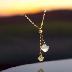 Van clife model Sedef Taşlı Altın Kaplamalı Gümüş Kolye