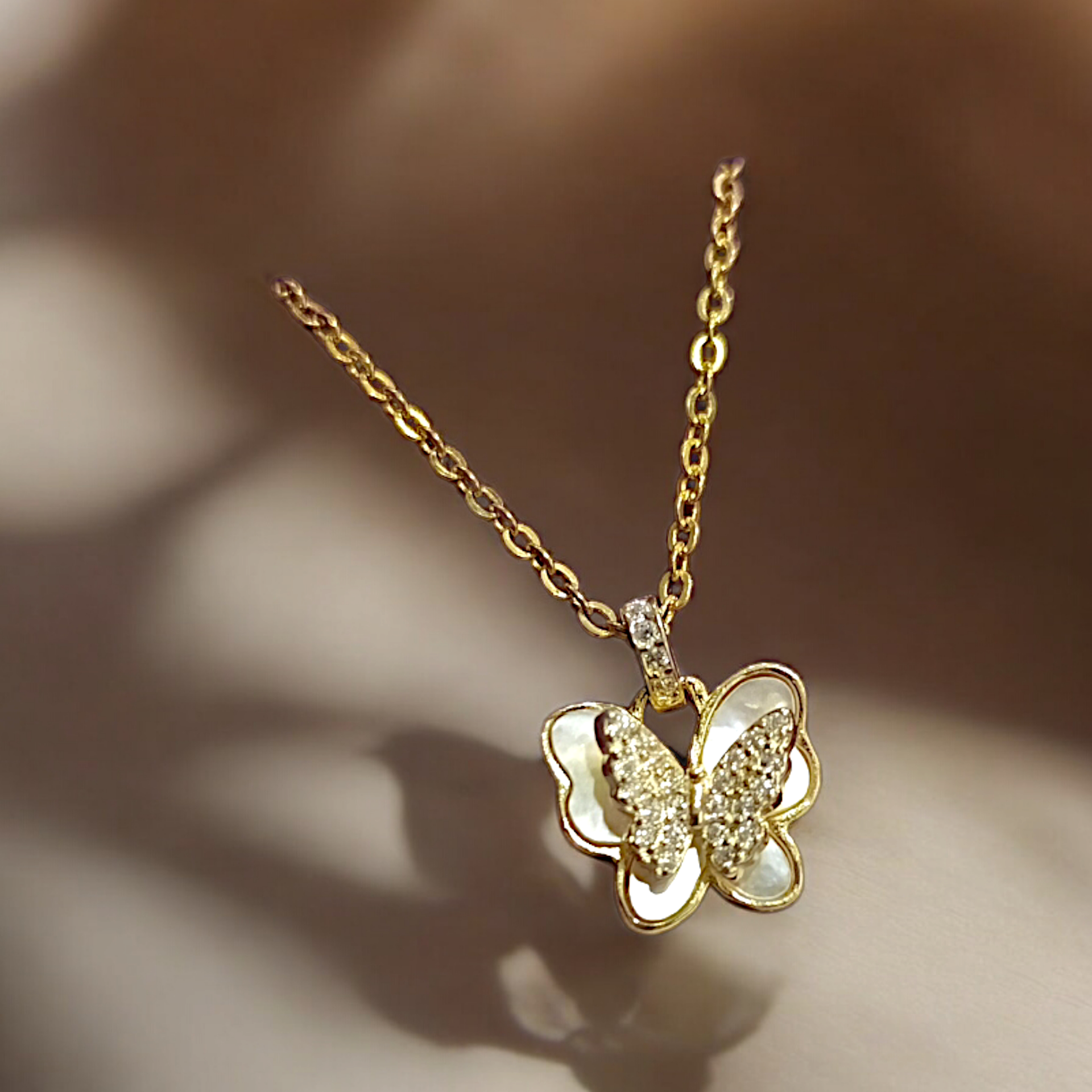 Kelebek model Van clife Altın kaplamalı Gümüş Kolye