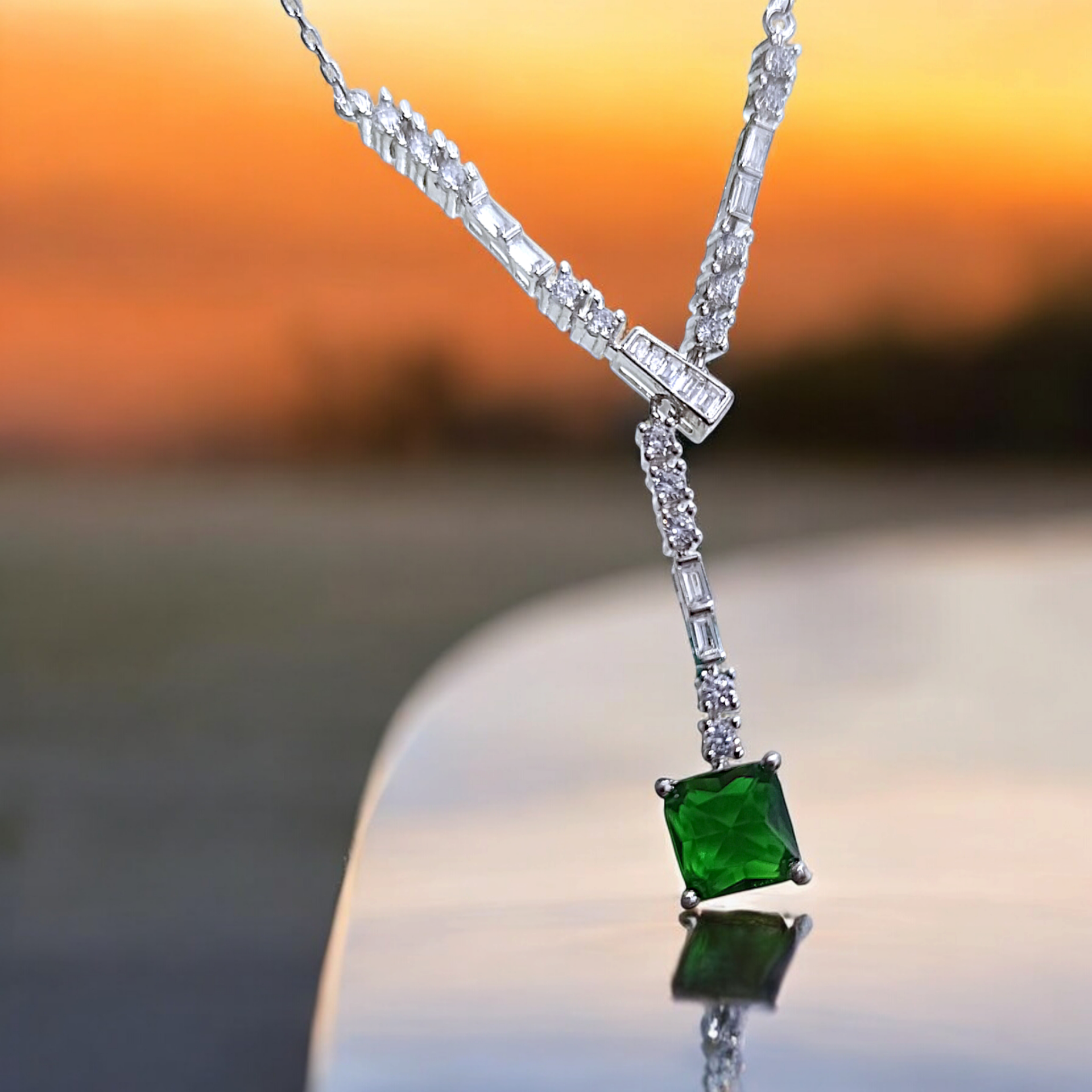 Zümrüt Taşlı, Altın Rodajlı İthal Gümüş Kolye