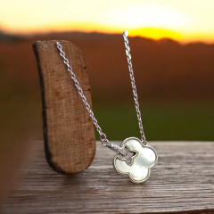 Sedef Taşlı Van clife Altın Rodajlı Gümüş Kolye