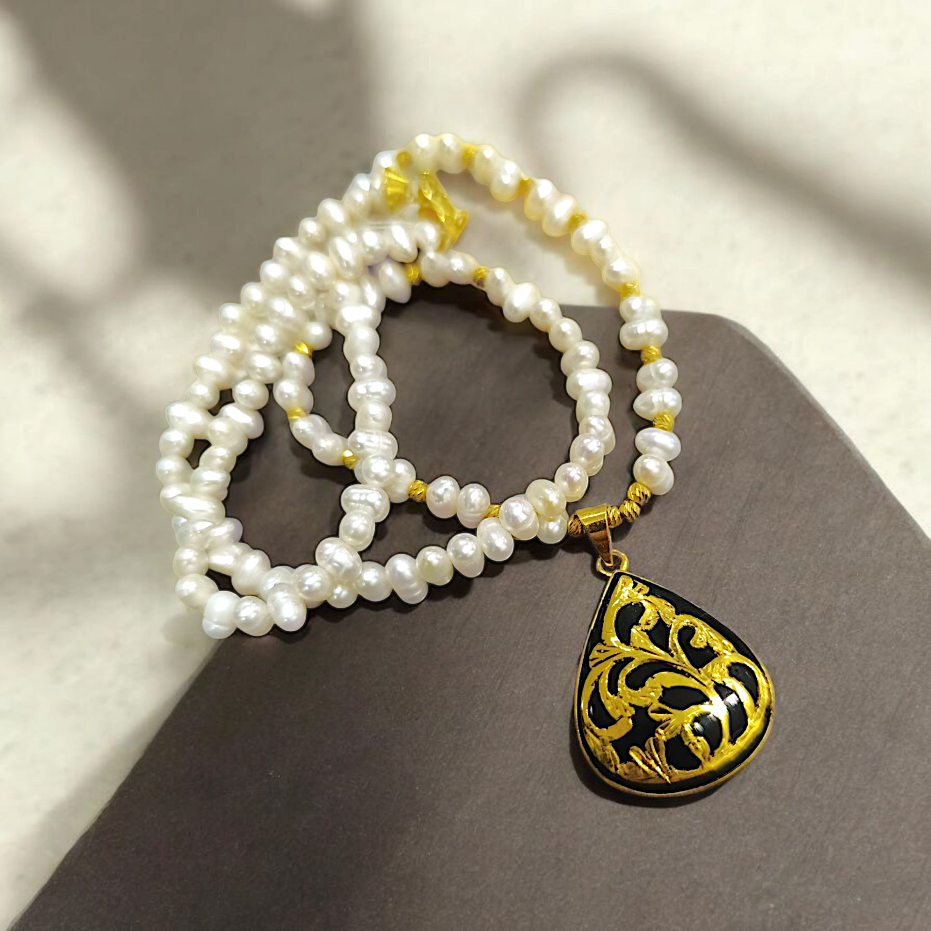 Hakiki inci,Oltu Taşlı Altın kaplamalı Tasarım Gümüş Kolye