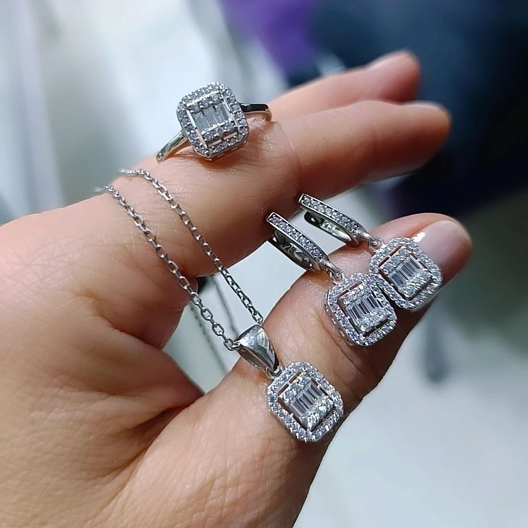 Bagety Swarovski Taşlı Altın kaplamalı Gümüş Set