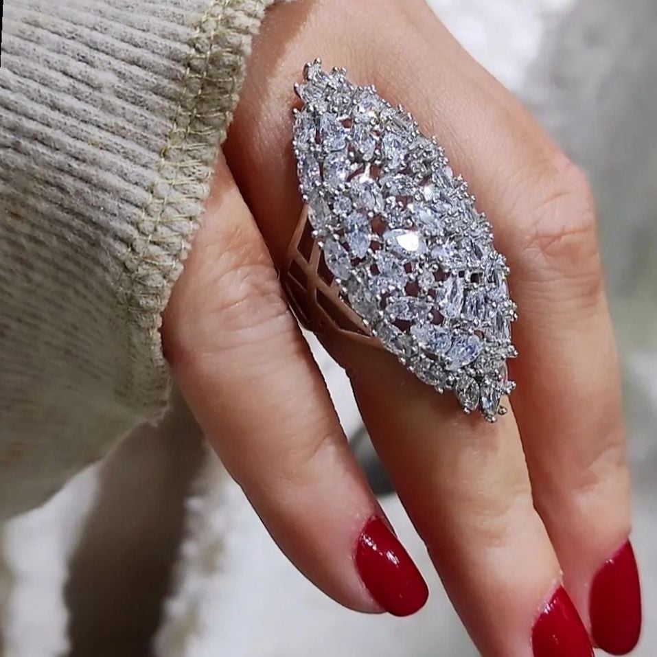 Swarovski Taşlı,İthal Gümüş Gösterişli Yüzük
