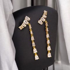 Swarovski Taşlı Altın Kaplamalı İthal Gümüş Küpe