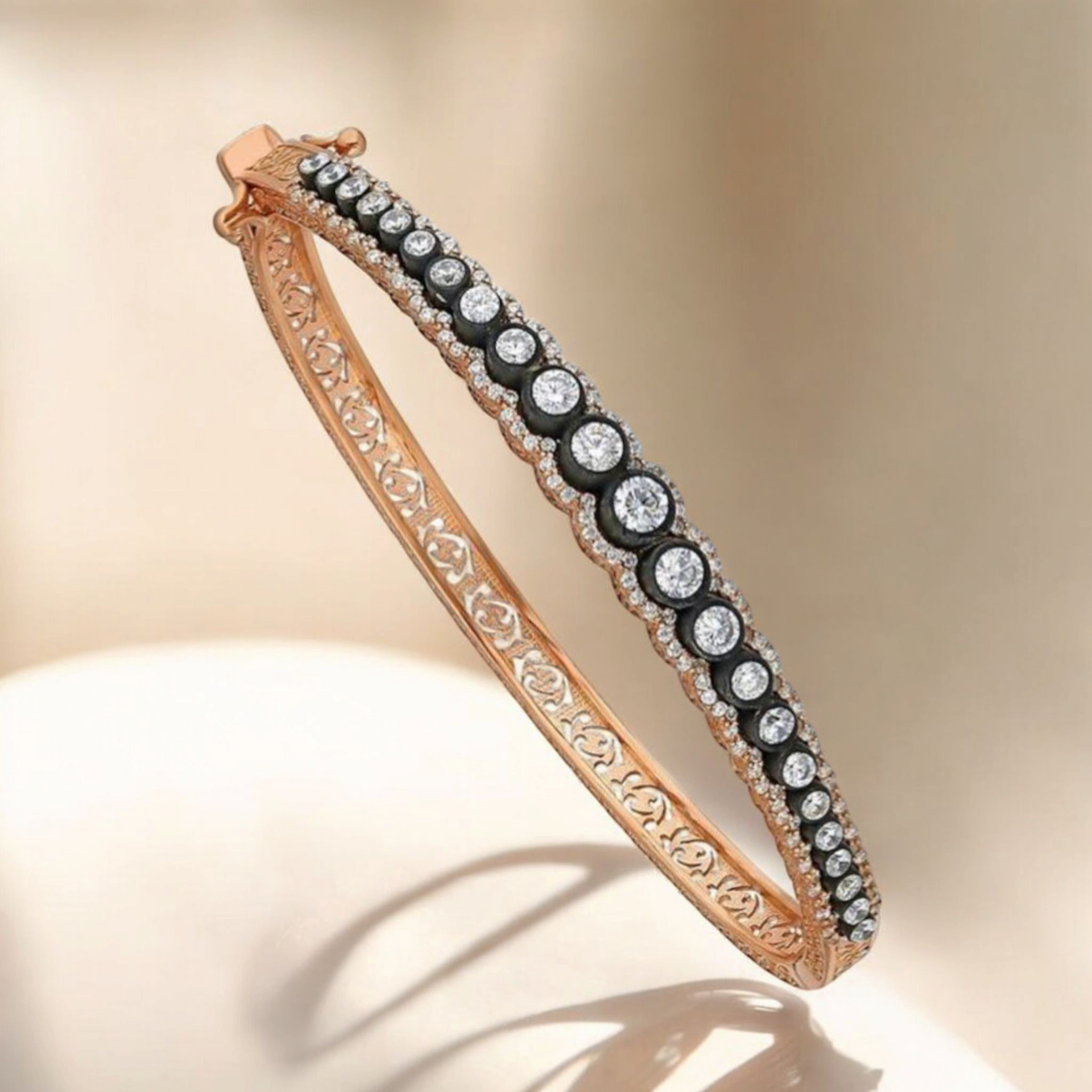 Elmas Monturlu , Altın Kaplamalı Gümüş Tasarım Bilezik