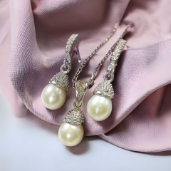 Hakiki İnci Beyaz Altın Kaplamalı Gümüş Set