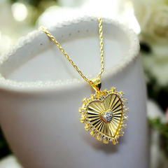 Kalp Model Altın kaplamalı İthal Gümüş Kolye