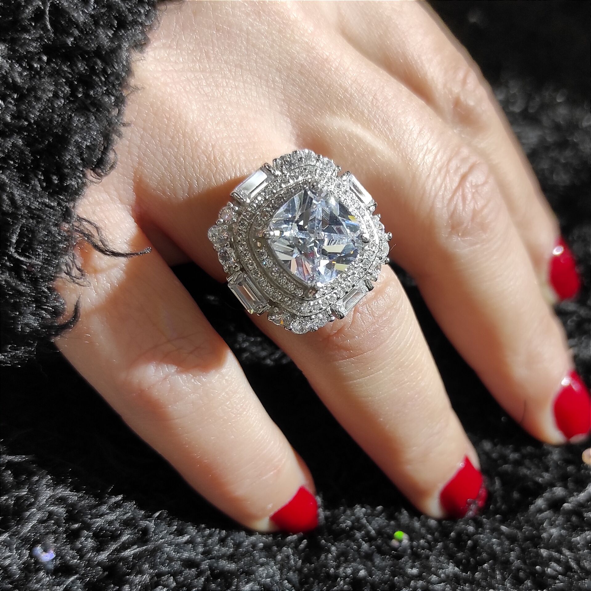 Swarovski Taşlı Altın Kaplamalı İthal Gümüş Yüzük