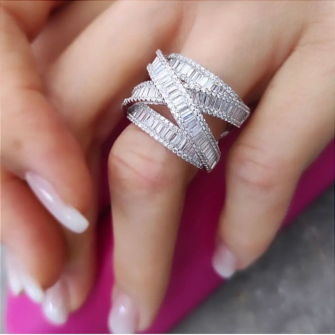 Swarovski Bagety Taşlı Altın Kaplamalı Gümüş Yüzük