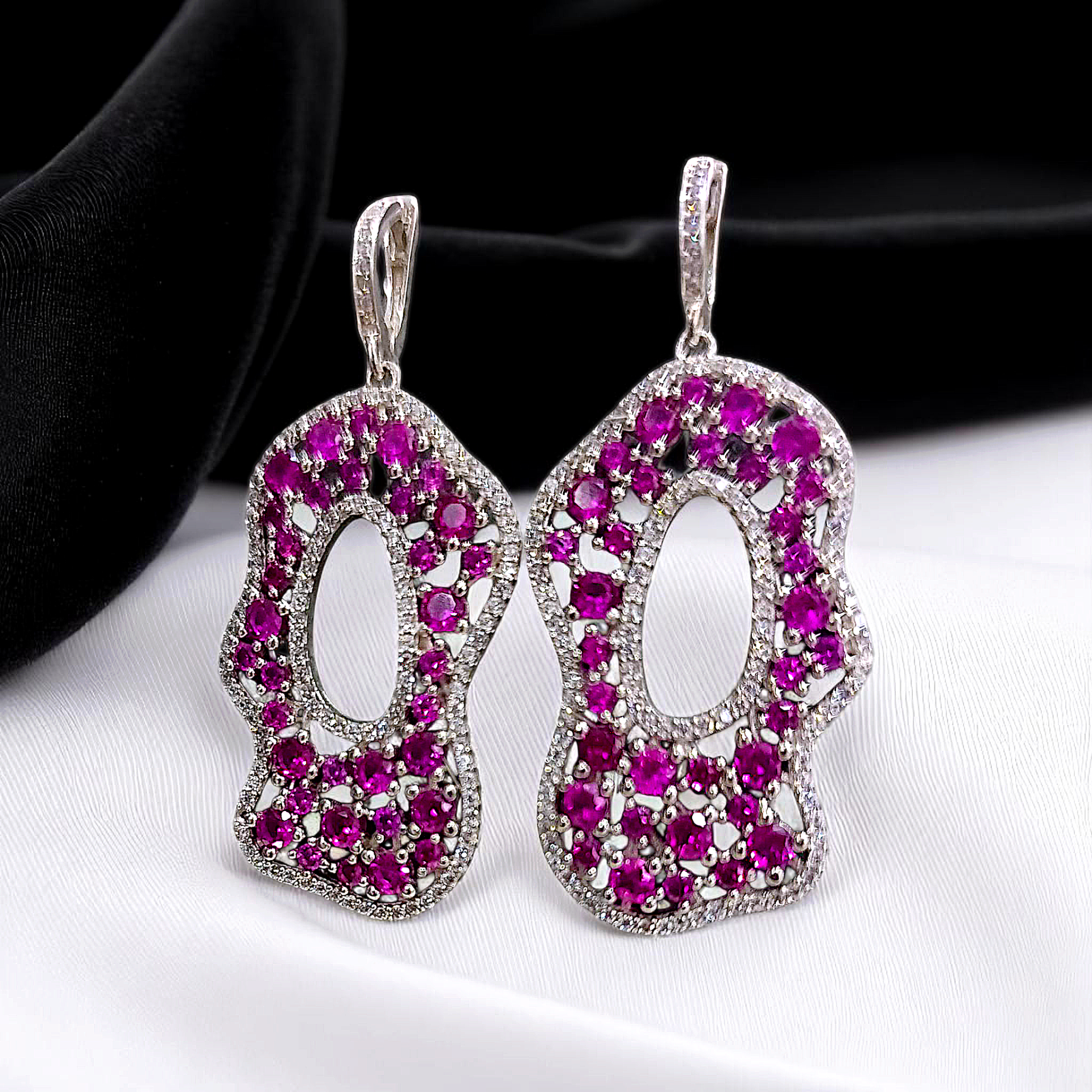 Swarovski Taşlı Altın Kaplamalı Tasarım Gümüş Küpe